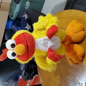 Sesame Street Chicken Dance Elmo Battery Operated FLAW